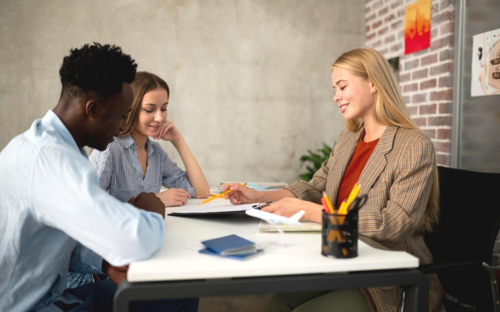 Internationale Studierende bei der Finanzplanung